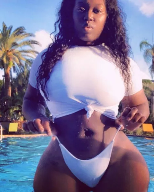 Slim thick by Brownlikeremy