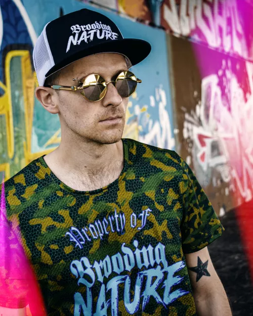 Slim, Toned, Tattooed, Kink & 420 friendly 🏳️‍🌈, 300+ posts 📸Send requests 🤗 Be sure to engage 👍 Cheap promos on my free just get in touch💯 by Broodingaf