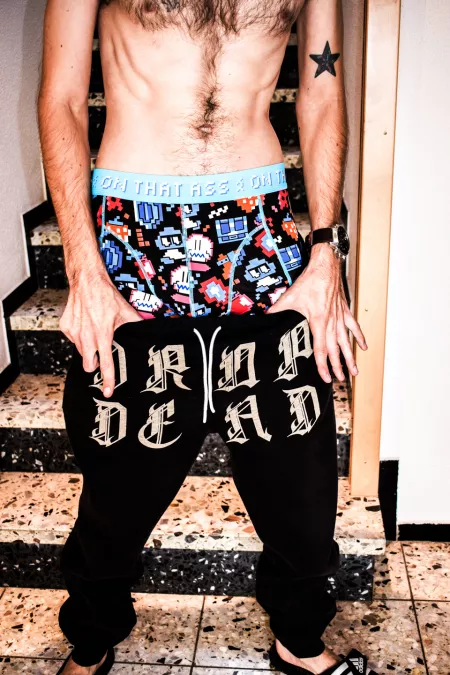 Slim, Toned, Tattooed, Kink & 420 friendly 🏳️‍🌈, 300+ posts 📸Send requests 🤗 Be sure to engage 👍 Cheap promos on my free just get in touch💯 by Broodingaf