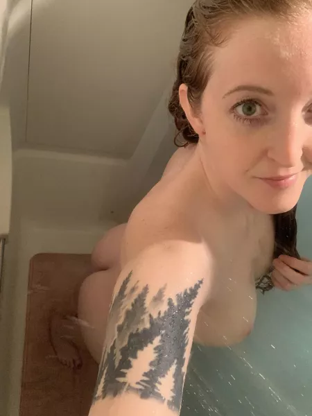 Slippery 💦 by Ruthryan22