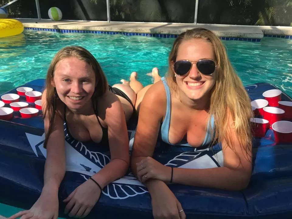 Sloppy Summer Gals posted by aabbccdefg