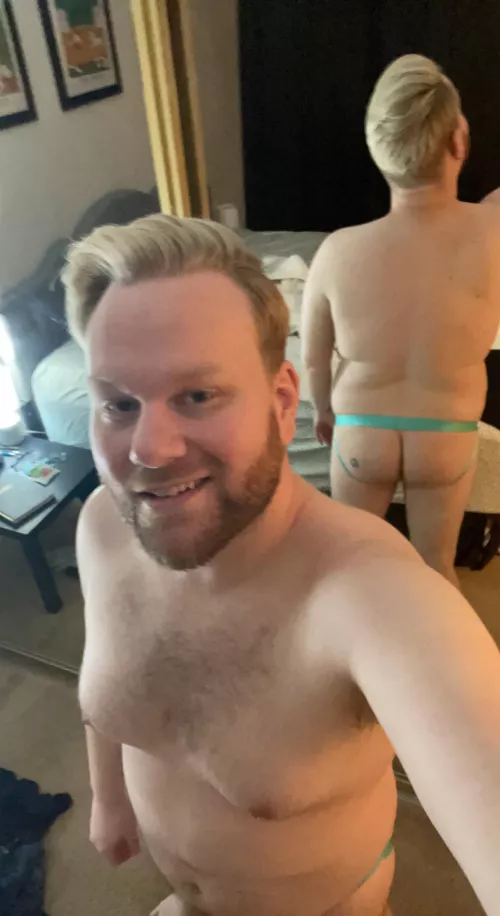 Slowly but surely building my confidence! Always down for chats a flirting! Feel free to DM me 😊 by hairhegoesagain