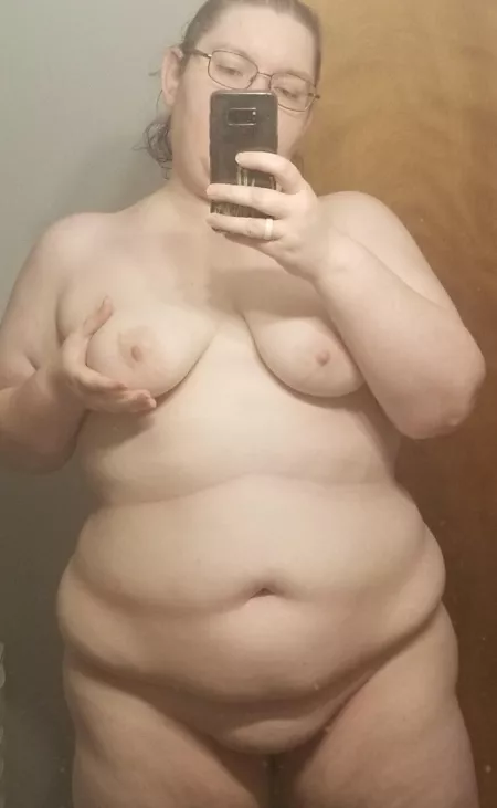 Slowly learning to love my body. 💖 by kattykitlover