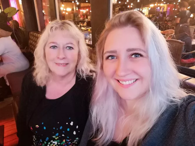 Slut I fuck with her gilf mom by Wbresser