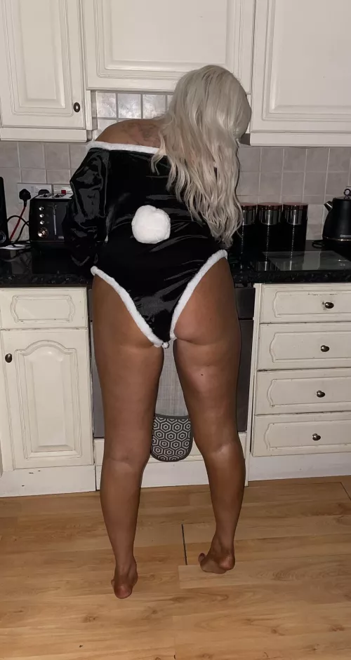 Slutty bunnies make the best meals, especially when she is the dessert by sparkly-and-savage