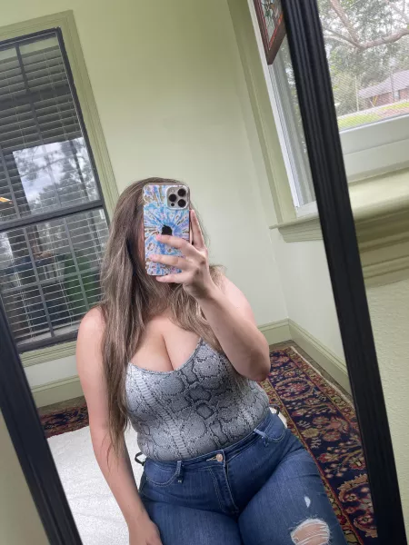 slutty, milky milf at your service by _annaknight