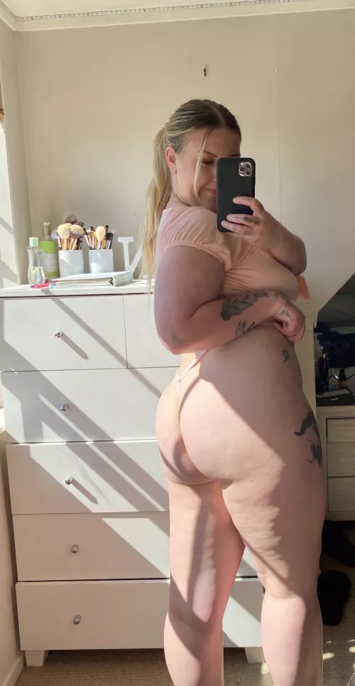 Smack it, I dare you😍 by Niamhhhxxx