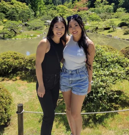 Small and huge by Cutemuffin788