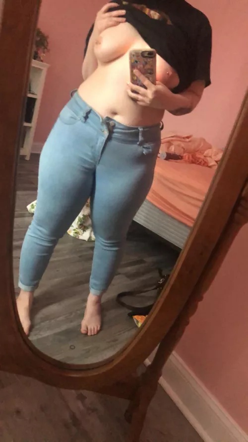 Small and thick🍑 by erin3190