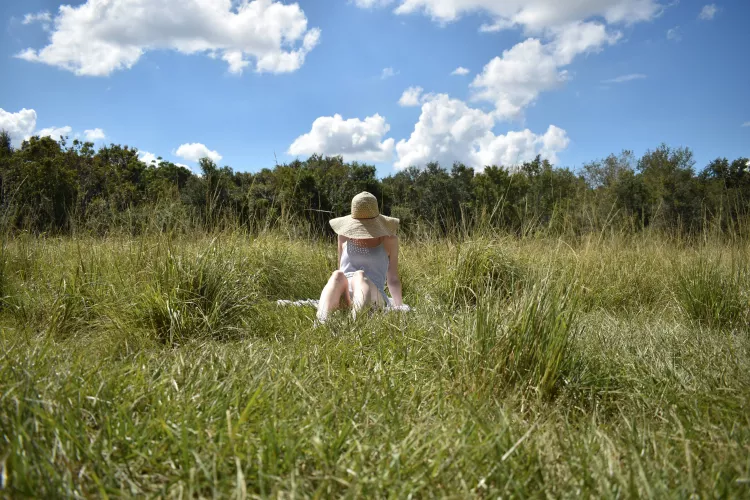 small girl, big hat by ivoryincognito