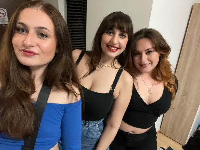 Small, large and medium by yawaworht011