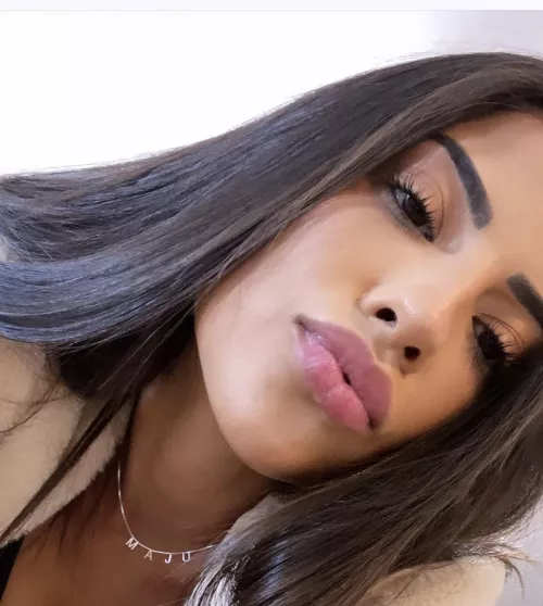 small pout, still counts? by IgDeusasBurner