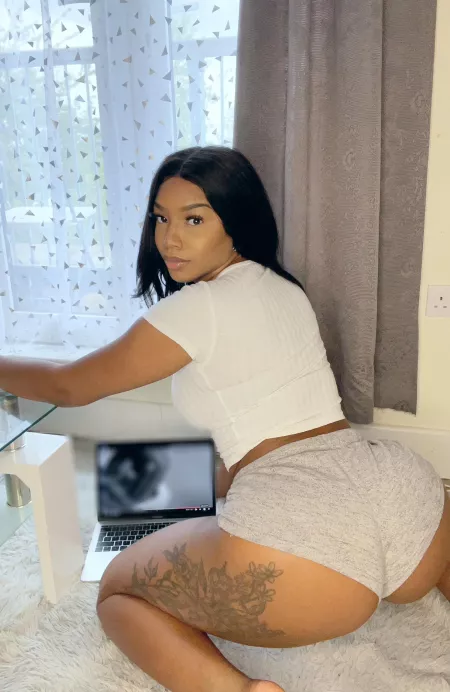 Smash or pass? by laceyteetee