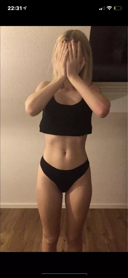 Smash or pass my girl friend? by lukederkiller