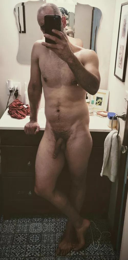 Smash or pass on this [38] DILF? by mnlumberjacker