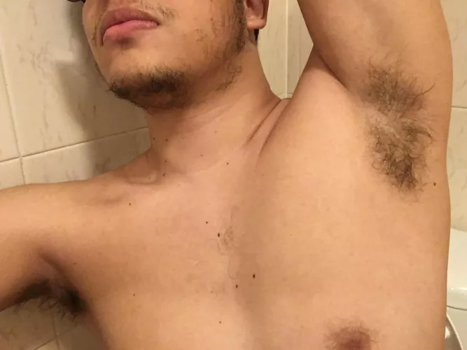 Smelling fine 😏 by VespertineQueen