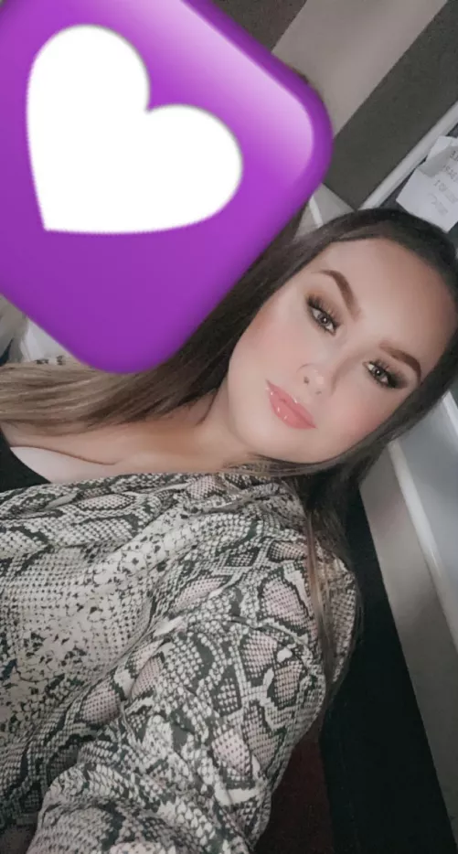 Smiles😊 by Pleasant_Pear7797