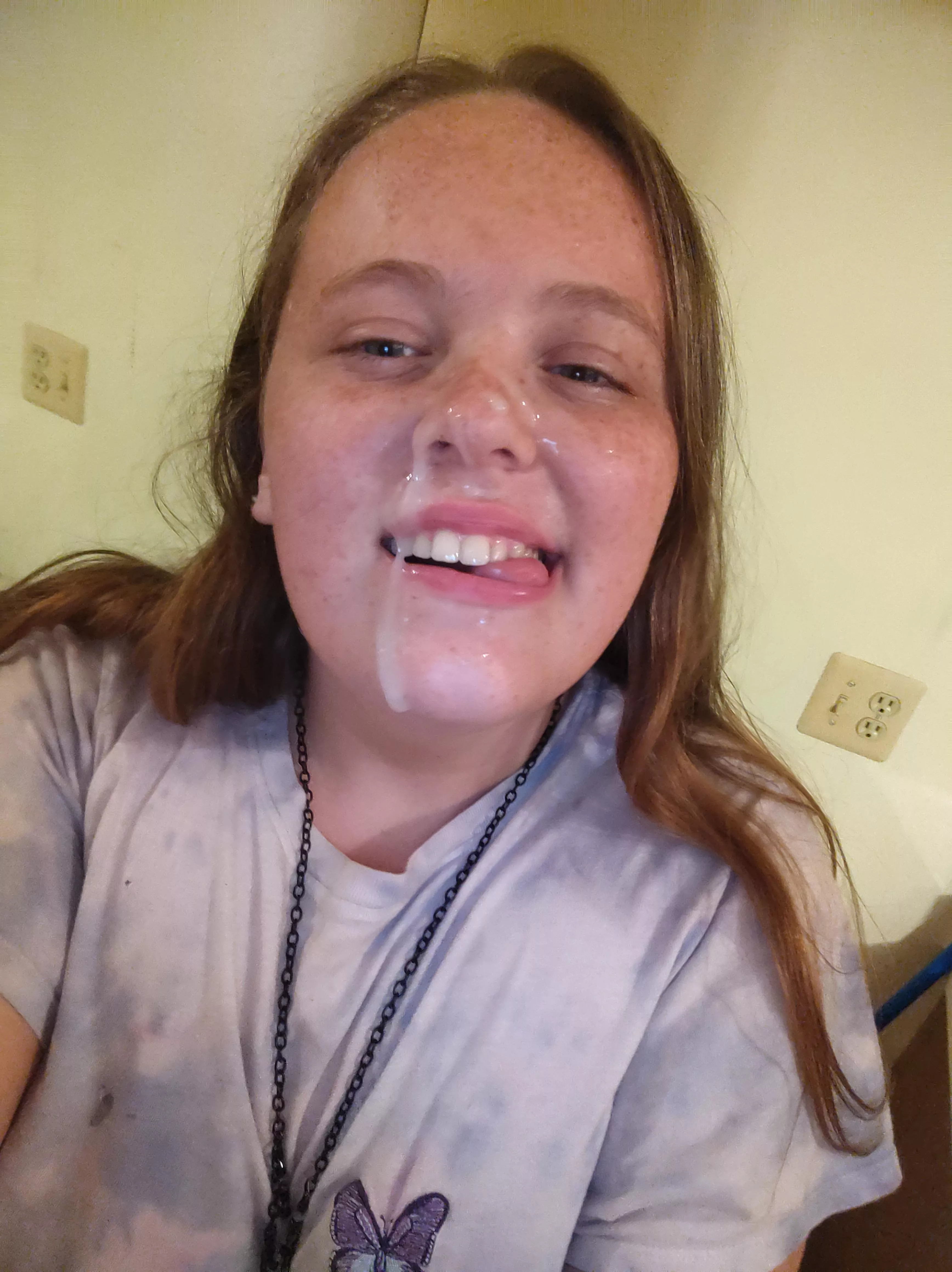 Smiley cumslut posted by prettykittyx696