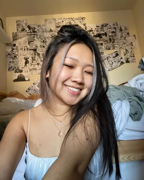 Smiley by Linhly_Twitch