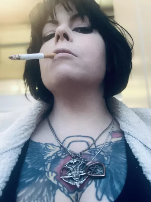 Smoke break selfie💋🚬 by Vfevers