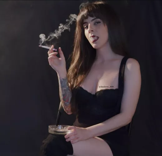 Smokey kisses my loves 💋💨💨💨 by DaniLynn8888