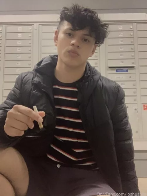 Smoking kills but we were born to die either way by joshuaxzz