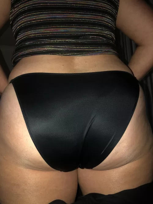 Smooth black by panty_overload