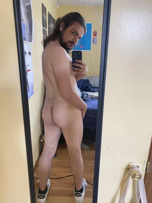 smooth cheeks, hairy crack by anotherthrowaway2042