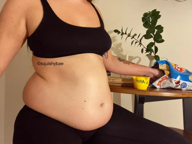 Snack time with Squishy 😍 by squishy_bae