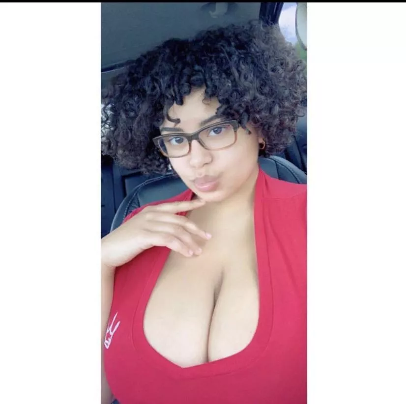 Snapchat and instagram: Aaliyah.sav posted by macybaex21