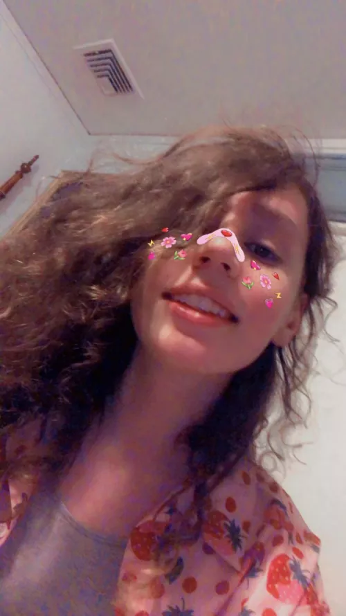 Snapchat filters are like a godsend by narrwhalll