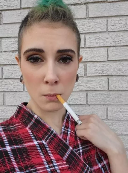 Sneaking a smoke at my friend's wedding while the other bridesmaids get their hair and makeup done 🥰 by Kinkylittlehippy