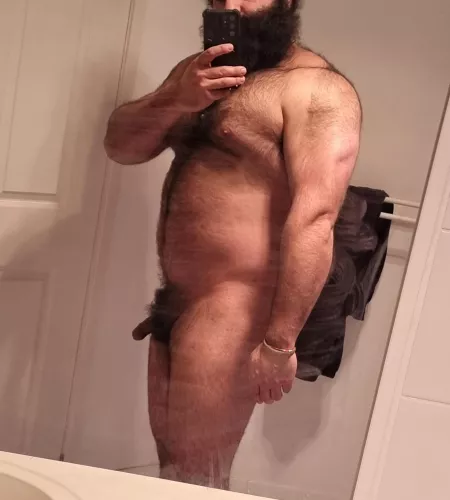 Sneaky bathroom selfie by Plane_Complaint_7905