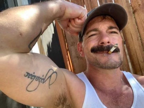 Sniff! by inkedpolyglot