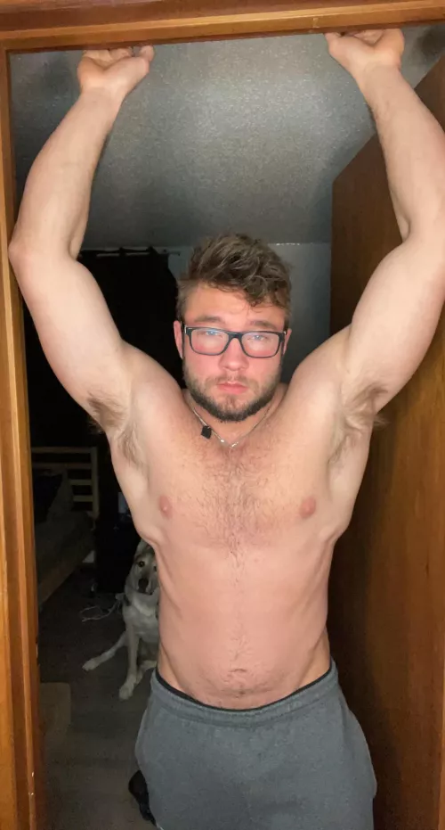 Sniff daddy’s pits by dubstepdaddyx