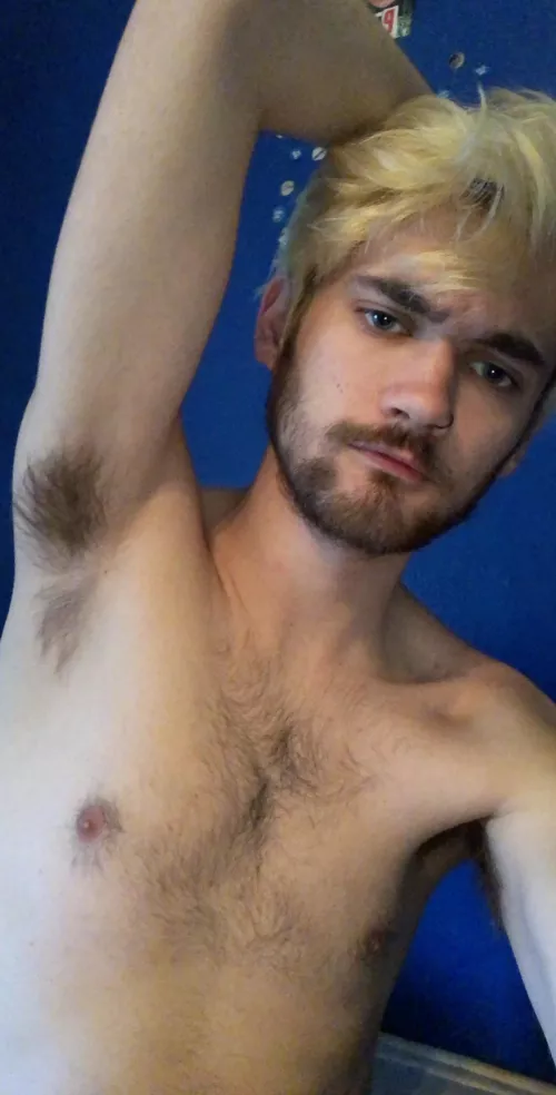 sniff me by ifuseekamy2