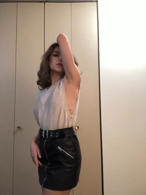 Sniff my pits please 🥺 by alice_deep