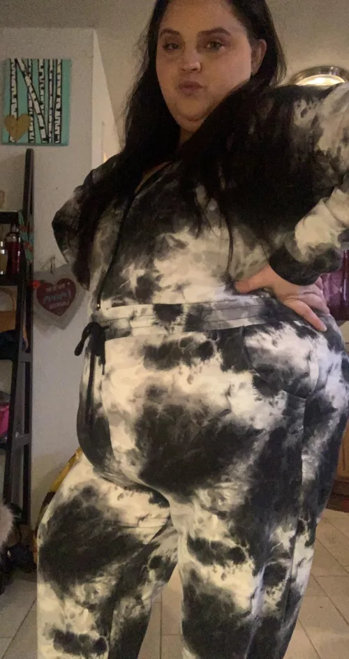 Snowsuit is getting tighter and tighter by Sweetjordee