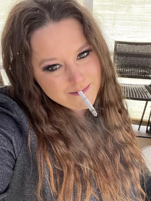 Snowy cigarette! Who else is smoking in the snow today? by Formal-Ad5369