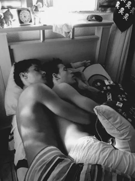 Snuggling in a single bed (X-Post /r/guyscuddling) by menareamazing