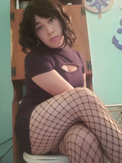 so a potential domme or two have convinced me that I should make an instructional video of me going from boi to sissy with my routine and some tips if anyone would be interested in seeing this video please tell me so I can make you aware when I post jr by sissyboii18