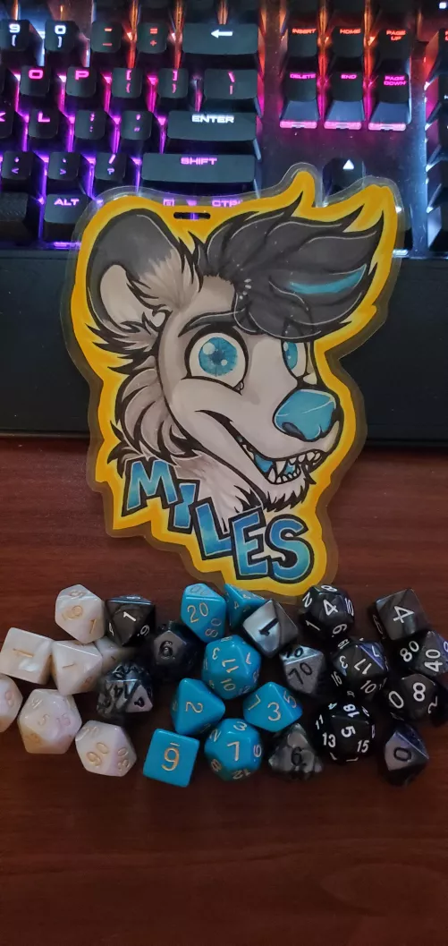 So as a late Christmas gift my partner got me themed die to match my sona and thought I'd share! by Fluzik