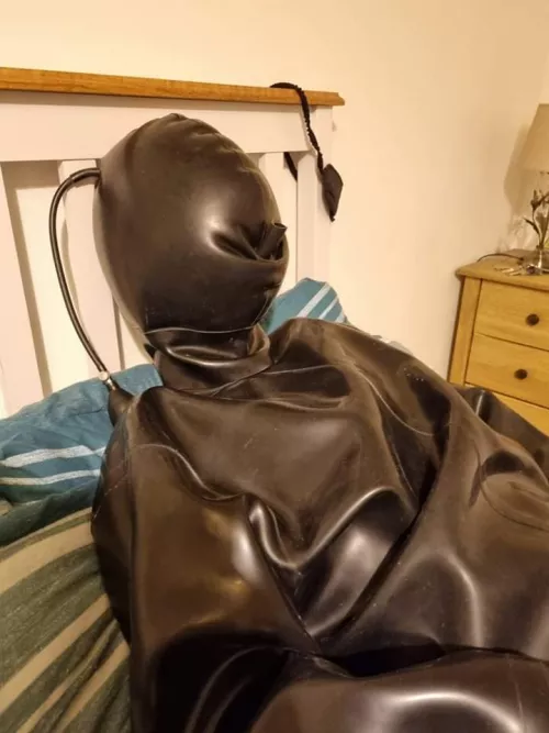 So awesome in heavy rubber fully covered!! ^_^ yummy