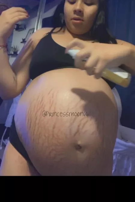 So big and round 😩 by Milkymooon66