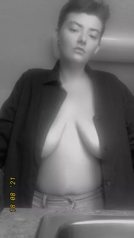 So bored today. by lesbian23