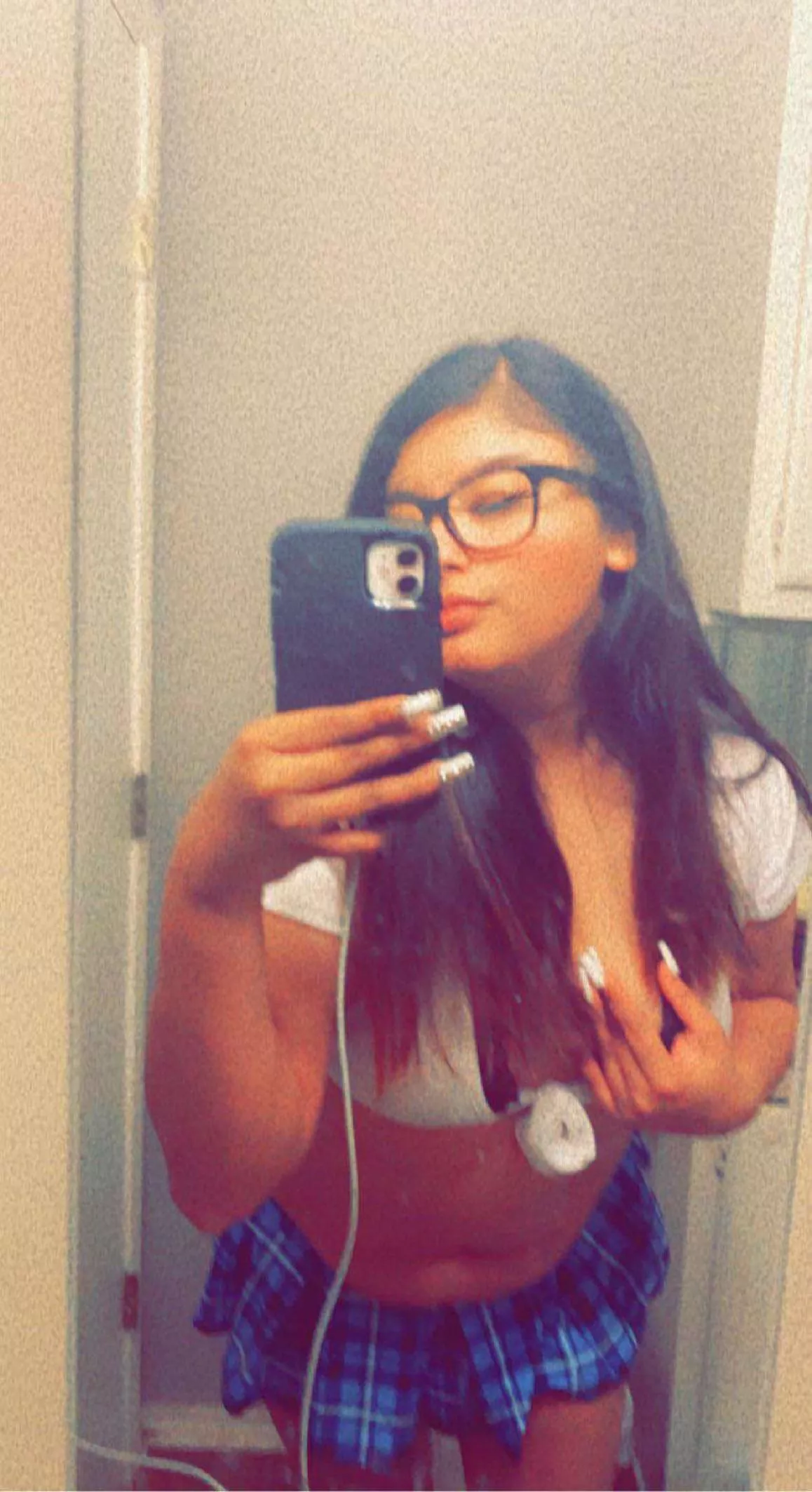 So fucking horny rn I need both holes stuffed… amateurs only posted by Sky_love666