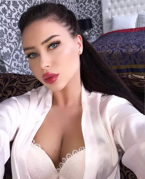 So fucking rebellious, with a dirty mind and an innocent look by pepohvde