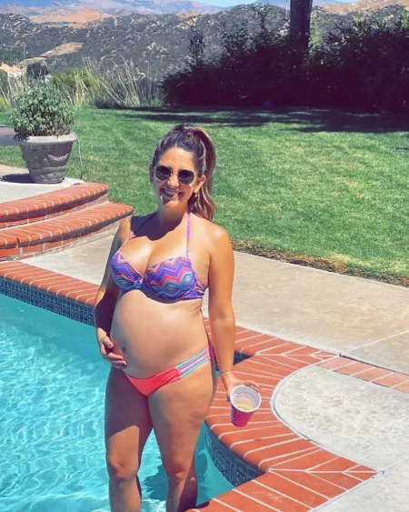 So gorgeous by sexthrowaway81488