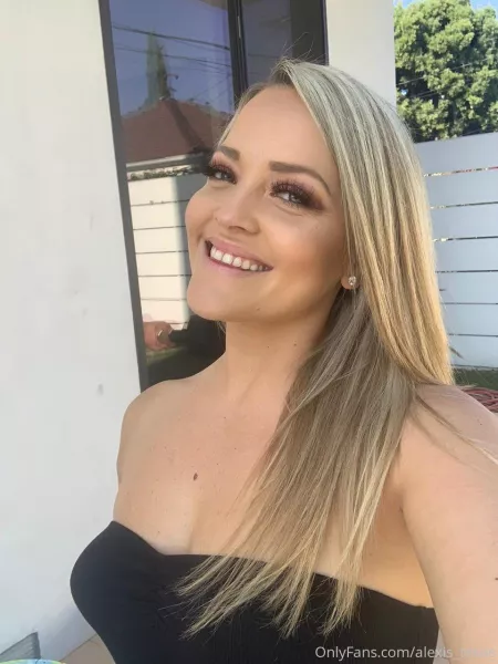 So gorgeous by spanishflyxv3