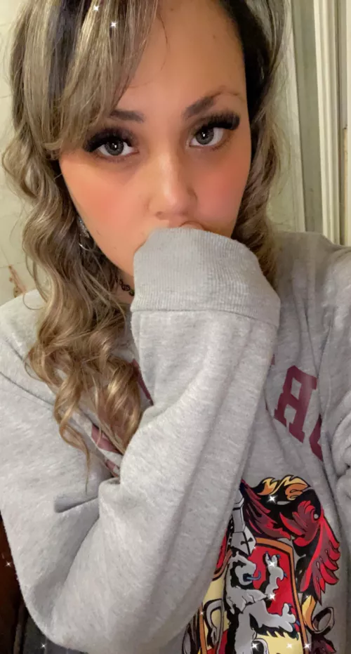 So happy to be home, no feel wells 🥺 by babieeofmischief